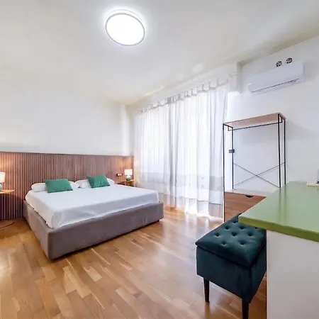 I Like 2 Apartment