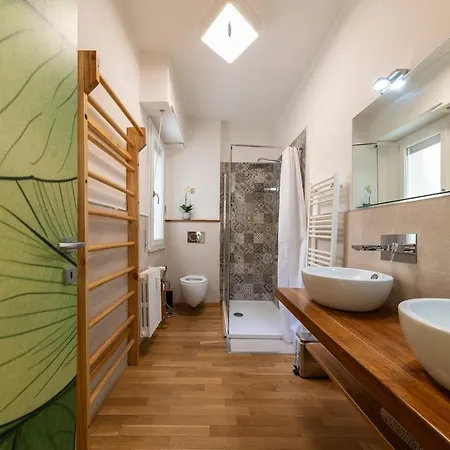 I Like 2 Apartment